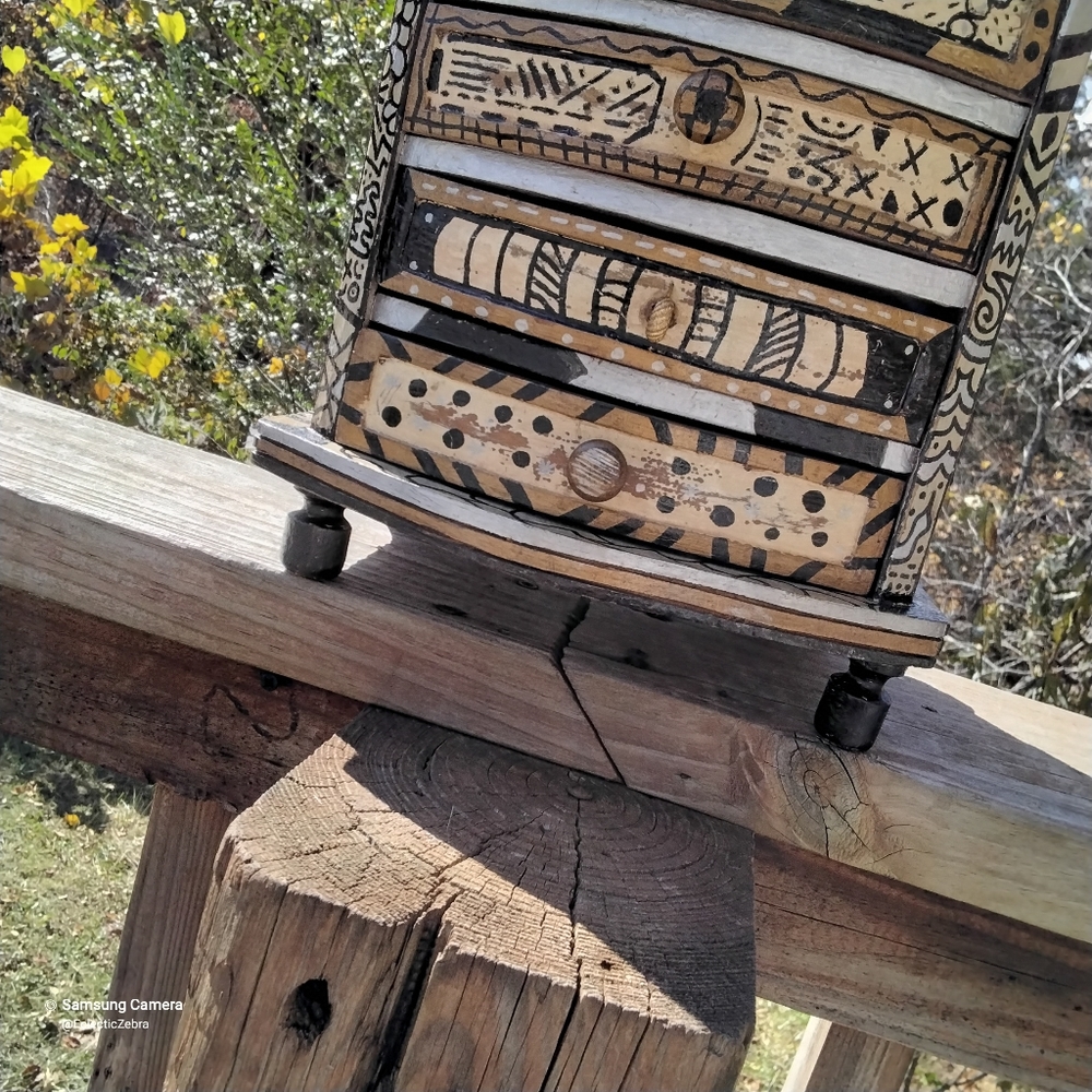 ALTERED ART JEWELRY BOX with 4 drawers - Picture 7 of 16